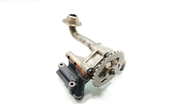 Skoda Octavia Mk2 (1Z) Oil pump 06A115121
