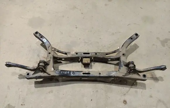 Hyundai Kona I Rear subframe 