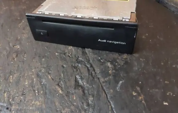 Audi A4 S4 B5 8D Navigation unit CD/DVD player 4B0919887B 7612001343