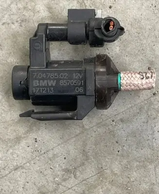 BMW 4 F36 Gran coupe Vacuum valve 8570591 17T213 70478502