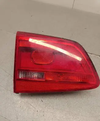Volkswagen Touran II Tailgate rear/tail lights