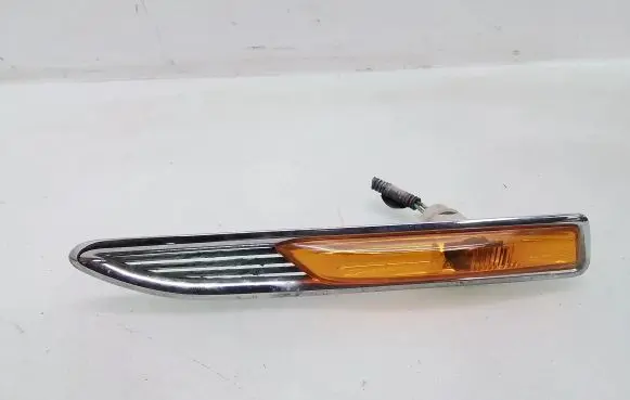 Ford Mondeo MK IV Front fender indicator light 7S7113K354DB