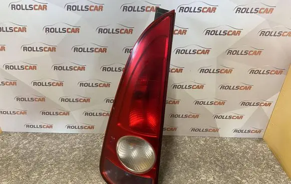 Renault Espace III Rear/tail lights 8200027153