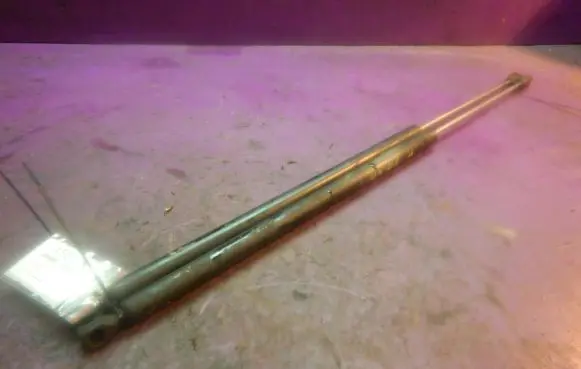 Peugeot Partner Tailgate strut 