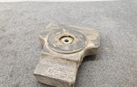 BMW 1 F20 F21 Rear differential mounting bracket 6798890