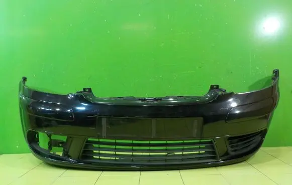 Volkswagen Golf V Front bumper PRZOD WP285