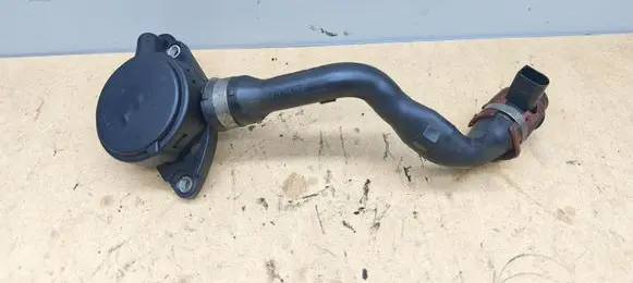 Mercedes-Benz S W221 Breather hose/pipe A6420160881