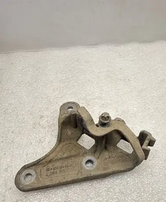 Volkswagen Crafter Gearbox mounting bracket A9063740640