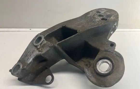 Audi A6 S6 C6 4F Engine mounting bracket 4F0199351S