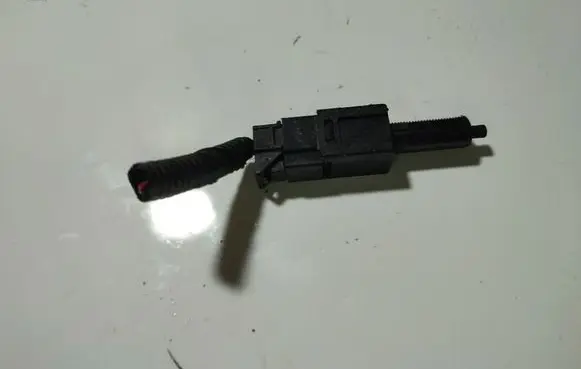 Nissan Note (E11) Brake pedal sensor switch