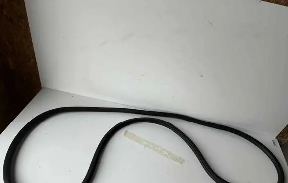 Front door rubber seal