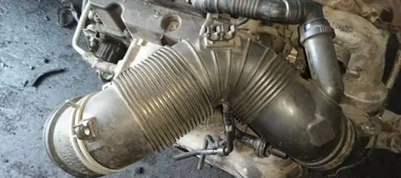 Audi A3 S3 8P Air intake hose/pipe 3C0129635