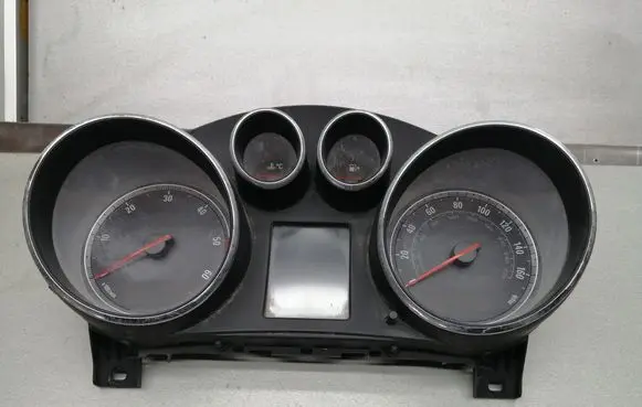 Opel Insignia A Speedometer (instrument cluster) 13333351