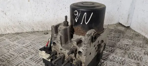 Toyota RAV 4 (XA20) ABS Pump 1338007430 8954142120