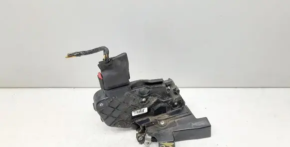 Volvo V50 Front door lock 30753658