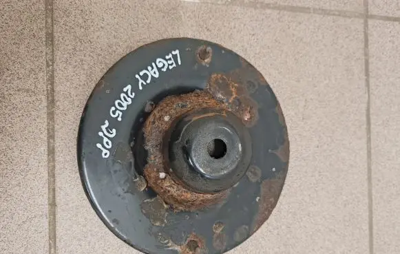 Subaru Legacy Coil spring mount 