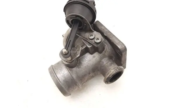 Volkswagen II LT EGR valve 074129637 074129463A