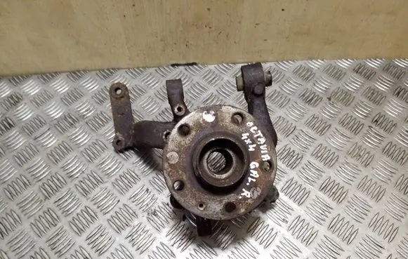 Skoda Octavia Mk2 (1Z) Rear wheel hub