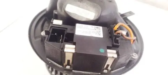 Volkswagen PASSAT B6 Heater blower motor/fan resistor 3C0907521 CZ2648105381