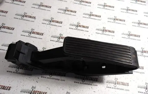 Mercedes-Benz S W221 Accelerator throttle pedal A2203000104