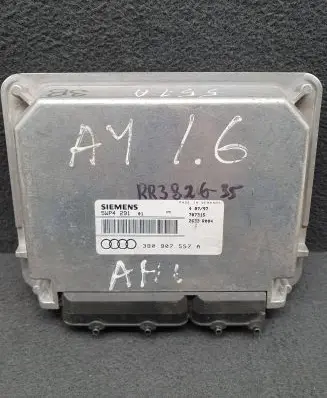 Audi A4 S4 B5 8D Engine control unit/module 3B0907557A 5WP429101
