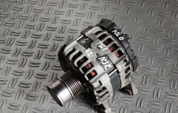 Volkswagen Polo V 6R Generator/alternator 04C903023L 17167AU F000BL08F2