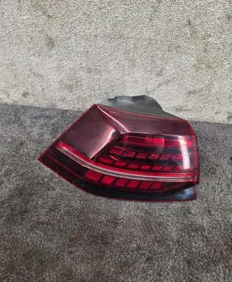 Volkswagen Golf VII Rear/tail lights 5G0945207G