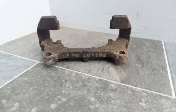 Volkswagen PASSAT B6 Front Brake Caliper Pad/Carrier 