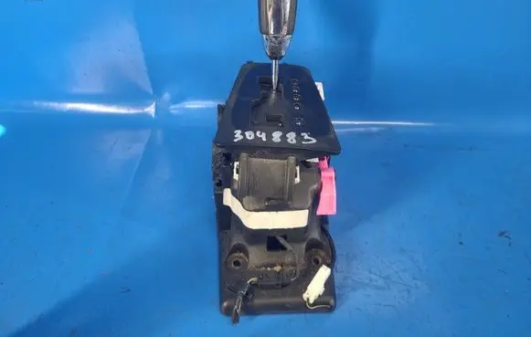 Chrysler 200 Gear shifter/selector 05273248AK
