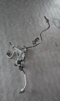 Nissan Qashqai Fuel injector supply line/pipe 