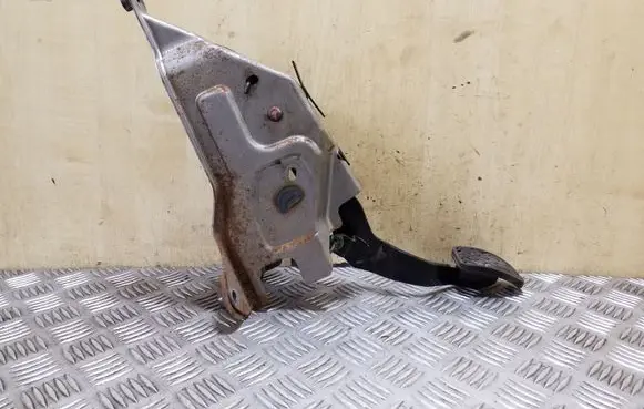 Clutch pedal