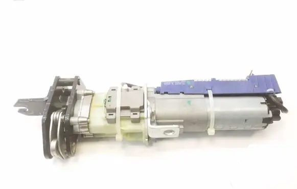 Volkswagen PASSAT B7 Tailgate hydraulic pump motor 3C9827384K