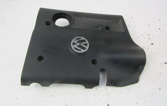 Volkswagen PASSAT B5 Engine cover (trim) 06B103935C