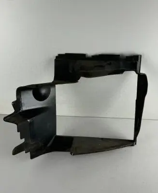 Audi Q7 4L Intercooler air channel guide 4L0117335F