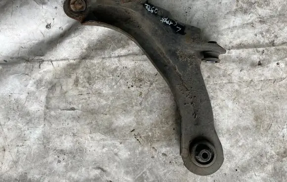 Renault Captur Front control arm 545052737R