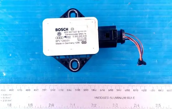 Audi A6 S6 C6 4F ESP acceleration yaw rate sensor 8E0907637B 0265005618
