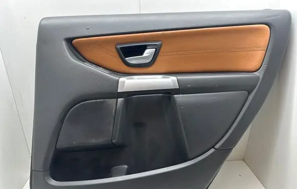 Volvo XC90 Rear door card panel trim
