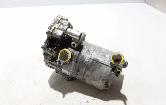 Volvo XC40 Air conditioning (A/C) compressor (pump) 32130500