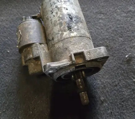 Volkswagen Jetta II Starter motor 0001113001