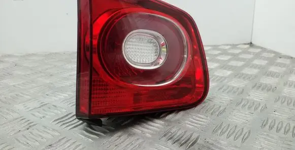 Volkswagen Tiguan Tailgate rear/tail lights 5N0945093C