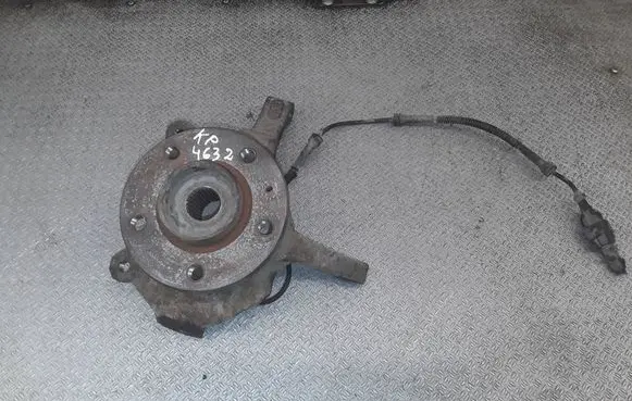 Nissan Primastar Front wheel hub spindle knuckle