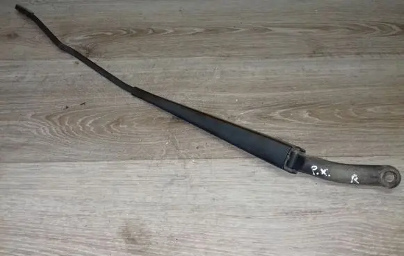 Volvo V70 Front wiper blade arm 8624246