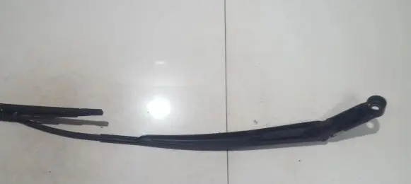 Toyota Yaris Front wiper blade arm 7107