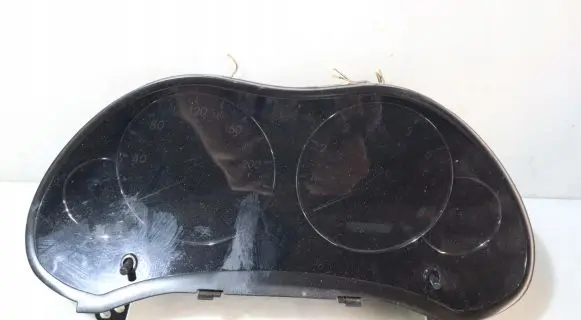 Toyota Avensis T250 Clock 