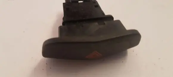 Nissan X-Trail T30 Hazard light switch 06016