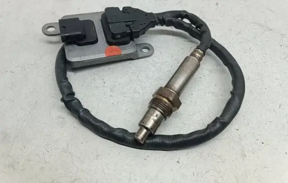 Mercedes-Benz Vito Viano W447 Lambda probe sensor A0009059703 5WK96682E 0009059703