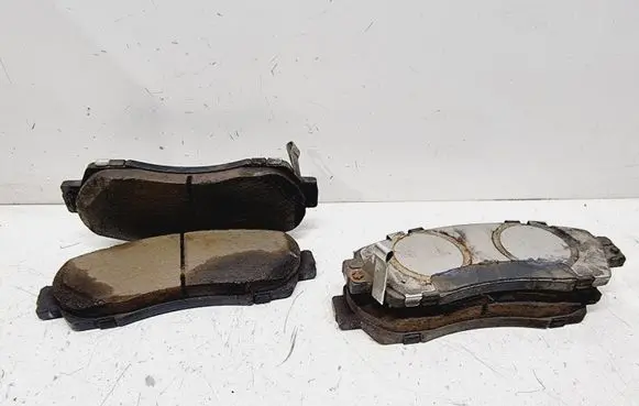 Honda CR-V Brake pads (front) 45022TNYE01