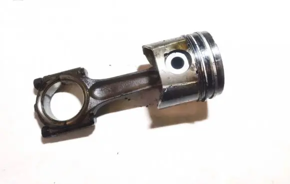 Peugeot 307 Piston with connecting rod