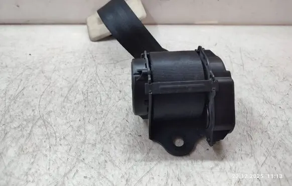 Land Rover Discovery Sport Middle seatbelt (rear) 629225700A