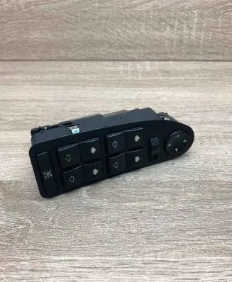 BMW 5 E39 Electric window control switch 8380646